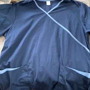 Women’s scrub top